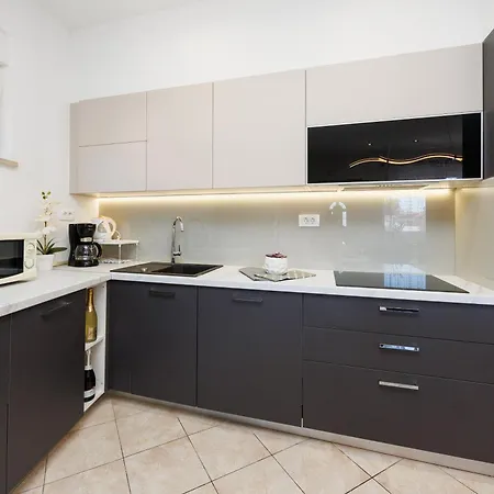 Apartment Nikoleto