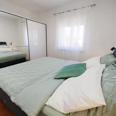 Apartment Nikoleto *