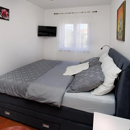 Apartment Nikoleto