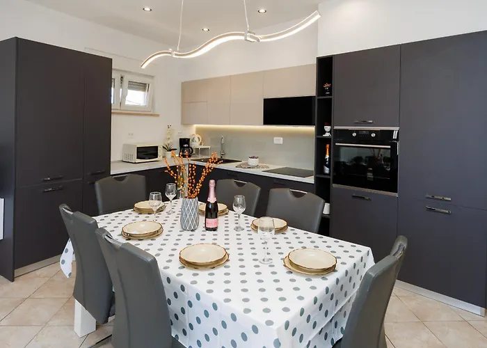 아파트 Nikoleto *